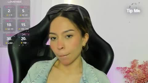 luluuberry online show from 12-16-25, 06:46