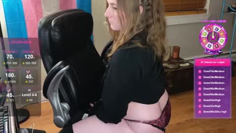 Lulu online show from 10-21-25, 05:41