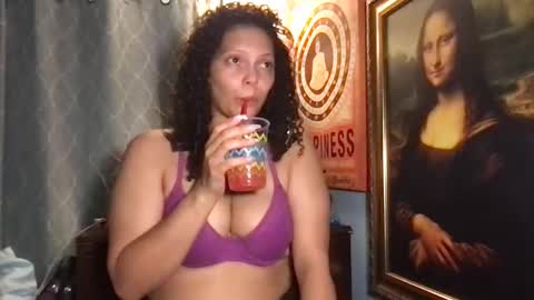 Snapshot of luluvalenttine chatting on 06-03-26, 10:59 LuLu Valenttine Hot Sexy HawaiianCape Verde online show from 06-03-26, 10:59