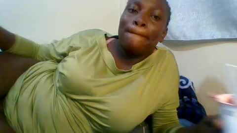 luminous_lust254 online show from 07-23-26, 05:55