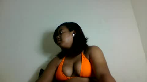 Snapshot of lumira_belle chatting on 07-06-26, 10:45 lumira_belle online show from 07-06-26, 10:45