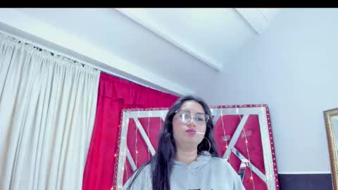 Luna  online show from 11-23-25, 12:05