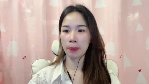 Snapshot of luna4739 chatting on 06-15-26, 09:06 Luna online show from 06-15-26, 09:06