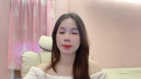 Snapshot of luna4739 chatting on 07-25-26, 12:42 Luna online show from 07-25-26, 12:42