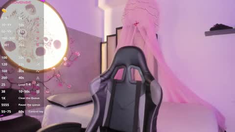 Luna online show from 03-12-26, 11:49