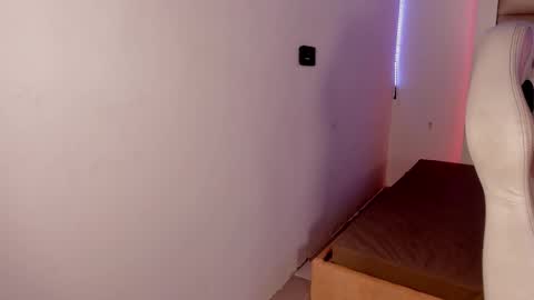 Snapshot of luna__scarlett chatting on 09-24-25, 02:37 luna online show from 09-24-25, 02:37