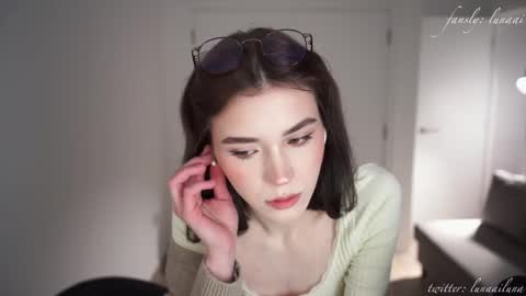 Snapshot of luna_ai chatting on 01-10-25, 08:37 Just call me Lu online show from 01-10-25, 08:37