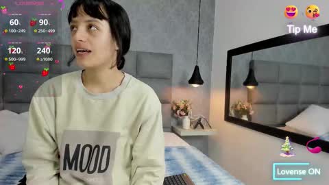 Luna online show from 12-23-25, 10:57