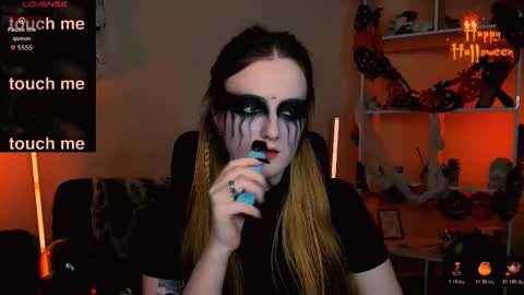 luna_berryy online show from 10-23-25, 07:23