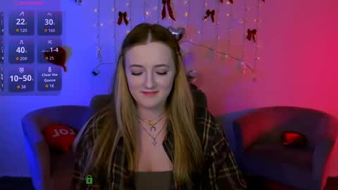 luna_berryy online show from 05-12-26, 07:11