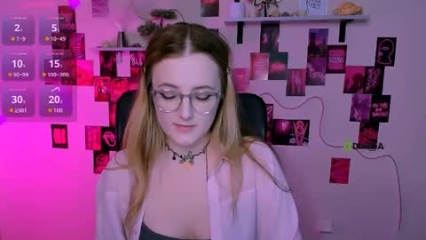 luna_berryy online show from 05-19-26, 07:09