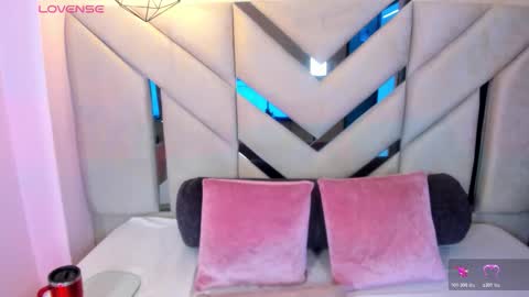  Luna  online show from 01-07-26, 02:58