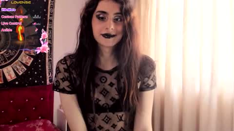 Luna online show from 11-30-25, 05:17