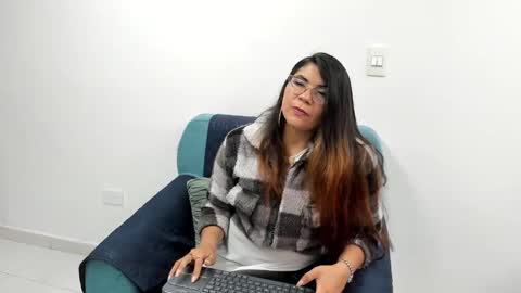 luna  online show from 03-06-25, 11:25