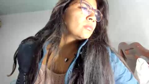 Snapshot of luna_dumont chatting on 05-31-26, 10:55 luna online show from 05-31-26, 10:55