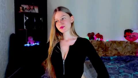 Snapshot of luna_evan chatting on 02-11-25, 10:37 luna_evan online show from 02-11-25, 10:37