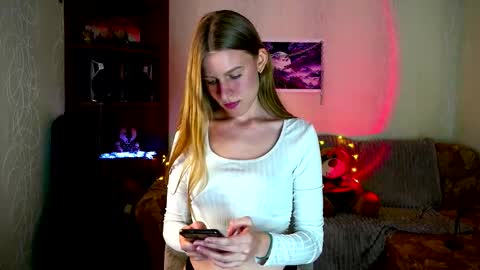 Snapshot of luna_evan chatting on 10-28-25, 09:57 luna_evan online show from 10-28-25, 09:57