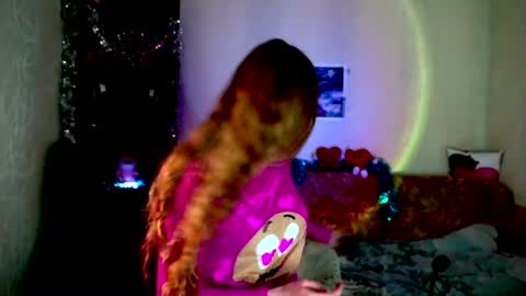 Snapshot of luna_evan chatting on 12-19-25, 09:27 luna_evan online show from 12-19-25, 09:27