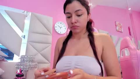luna_hix online show from 06-04-26, 03:12