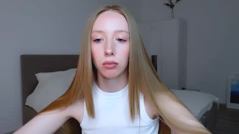 Luna online show from 12-25-24, 07:13