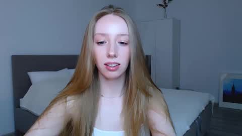 Snapshot of luna_insanity chatting on 01-15-25, 08:05 Luna online show from 01-15-25, 08:05