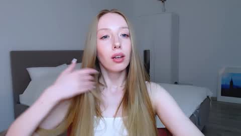 Luna online show from 01-16-25, 02:19