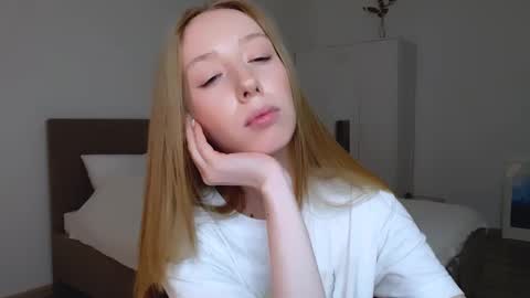 Luna online show from 01-20-25, 02:32