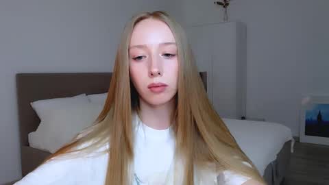 Luna online show from 01-25-25, 11:11