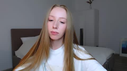 Snapshot of luna_insanity chatting on 02-12-25, 10:59 Luna online show from 02-12-25, 10:59