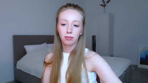 Snapshot of luna_insanity chatting on 02-15-25, 07:50 Luna online show from 02-15-25, 07:50