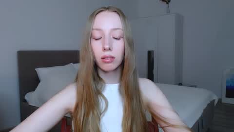 Snapshot of luna_insanity chatting on 03-05-25, 08:21 Luna online show from 03-05-25, 08:21