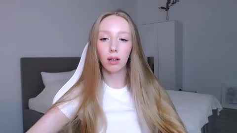 Snapshot of luna_insanity chatting on 11-03-25, 09:59 Luna online show from 11-03-25, 09:59