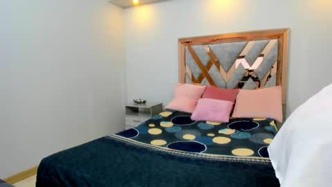 Snapshot of luna_johansson chatting on 09-29-25, 12:10 Luna online show from 09-29-25, 12:10