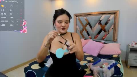 Snapshot of luna_johansson chatting on 10-03-25, 12:13 Luna online show from 10-03-25, 12:13