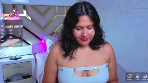 Luna  Jonez  online show from 11-20-25, 11:10