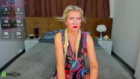 luna_lew1s online show from 10-14-25, 08:37