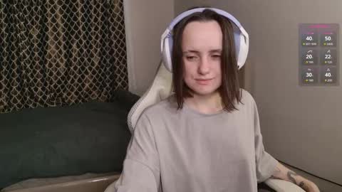 luna_loveeee online show from 10-04-25, 03:15