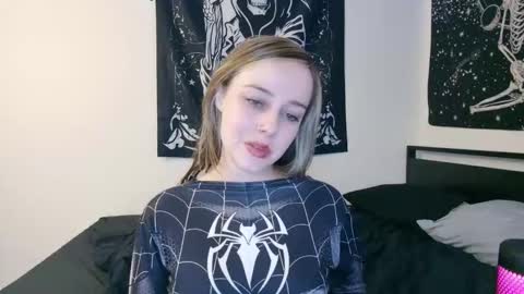 Luna online show from 10-07-25, 05:48