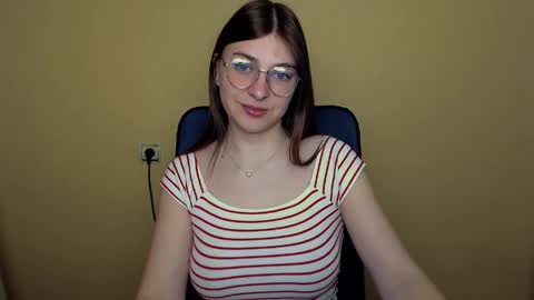 Luna online show from 04-22-26, 07:55