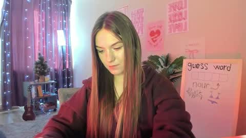 luna_lust_211 online show from 03-11-26, 06:08