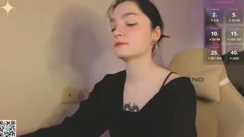 Luna online show from 04-23-26, 02:24
