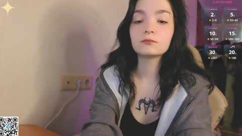 Luna online show from 05-31-26, 02:53