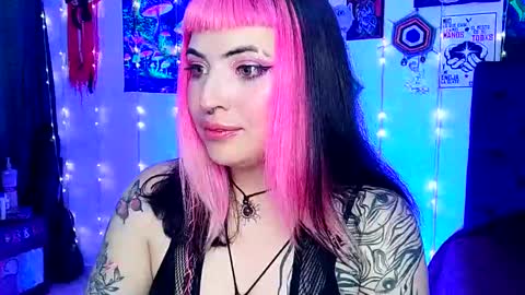 MISS LUNA  online show from 03-01-25, 04:54