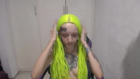 Luna online show from 12-28-24, 04:19