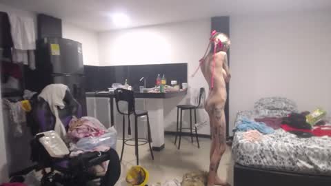 Luna online show from 03-10-25, 01:34