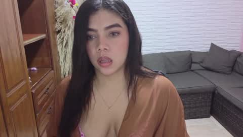 Snapshot of luna_rousse26 chatting on 06-02-26, 01:02 luna_rousse26 online show from 06-02-26, 01:02