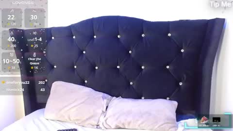 luna_starr69 online show from 11-28-25, 09:17