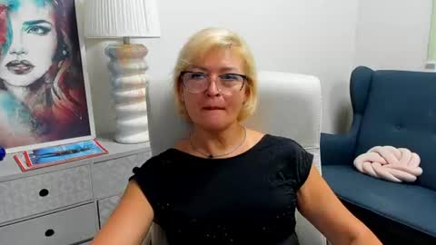 L u n a online show from 07-07-26, 09:13