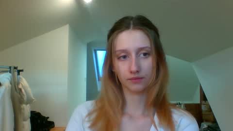 L U N A  online show from 01-03-25, 07:38
