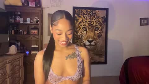 lunaa_11 online show from 12-03-24, 05:45